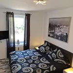 아파트 City Apartment